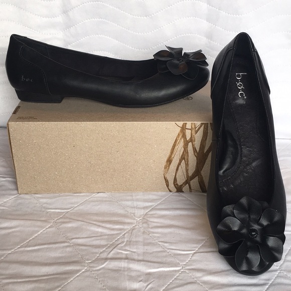 b.o.c. Shoes - Womens B.O.C Black Flower 🌸Flat Shoes 🥿 Sz 9.5 M